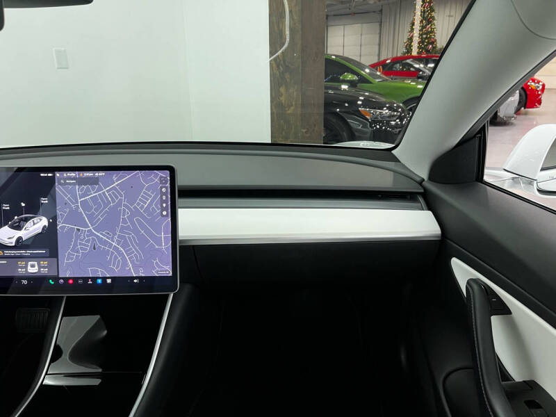 2020 Tesla Model 3 Base photo 29