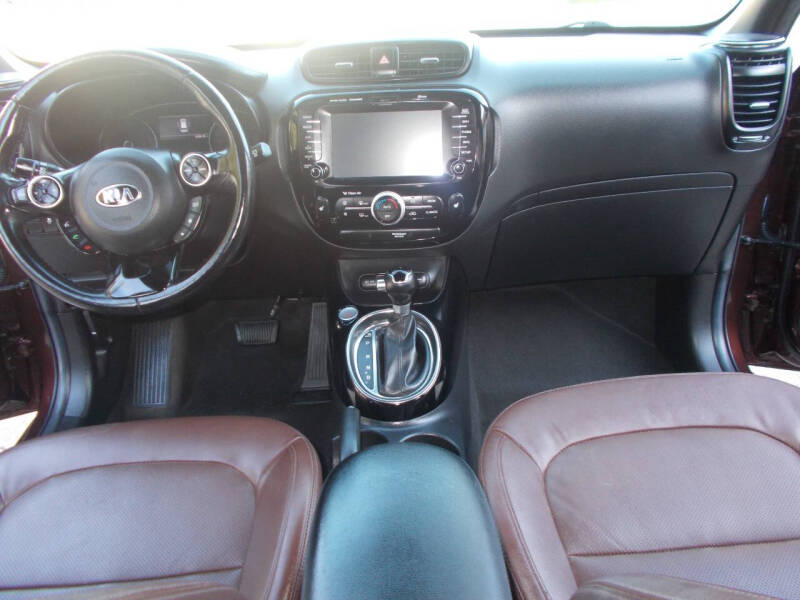 2017 Kia Soul +
