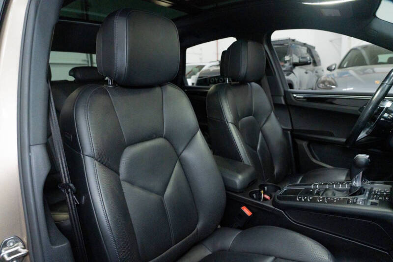 2017 Porsche Macan