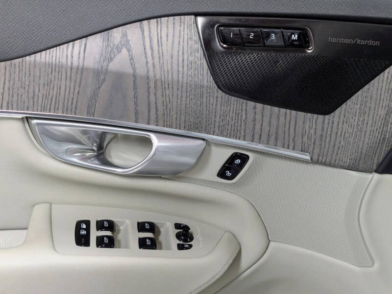 2024 Volvo XC90 B6 Plus Bright Theme 6P