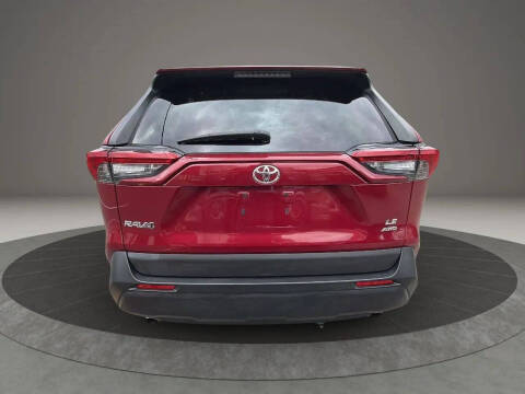 2020 Toyota RAV4 LE