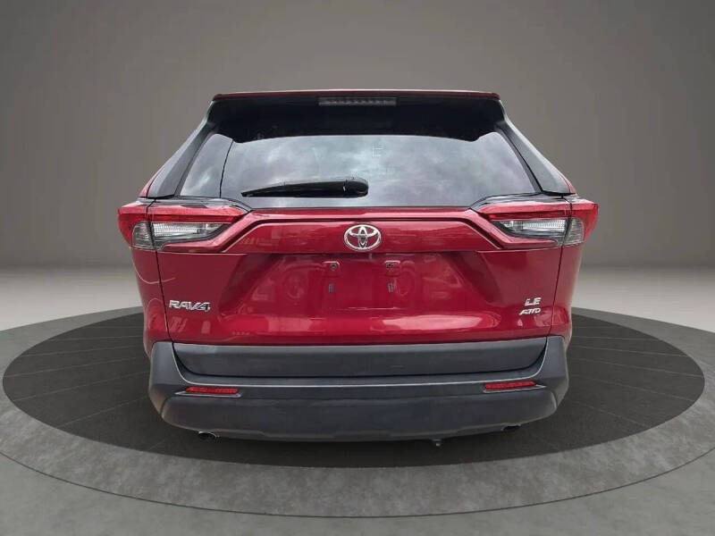 2020 Toyota RAV4 LE