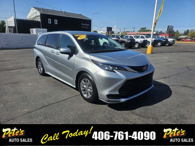 2023 Toyota Sienna LE 8-Passenger