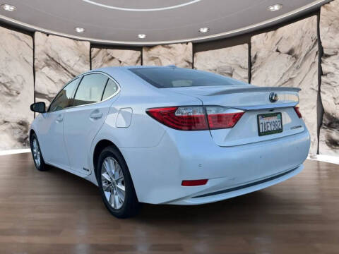2013 Lexus ES 300h