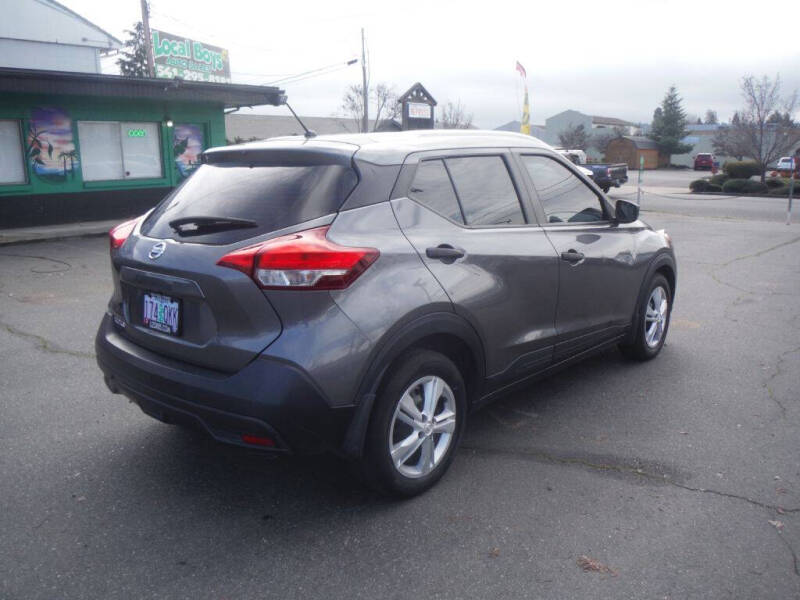 2019 Nissan Kicks S