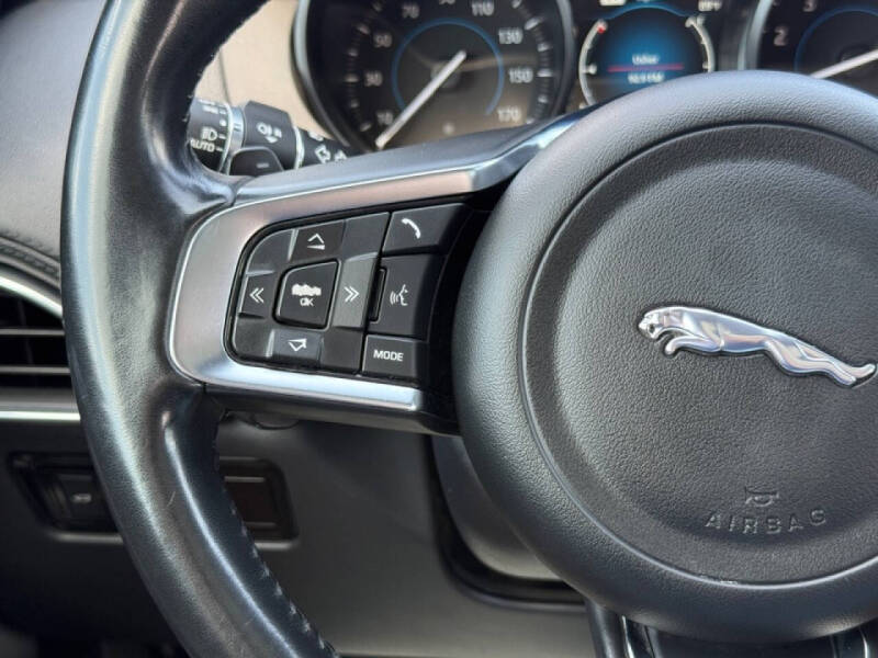 2020 Jaguar F-PACE 30t Prestige