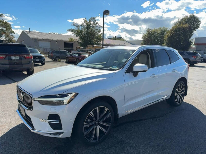 2023 Volvo XC60 B5 Ultimate Bright Theme