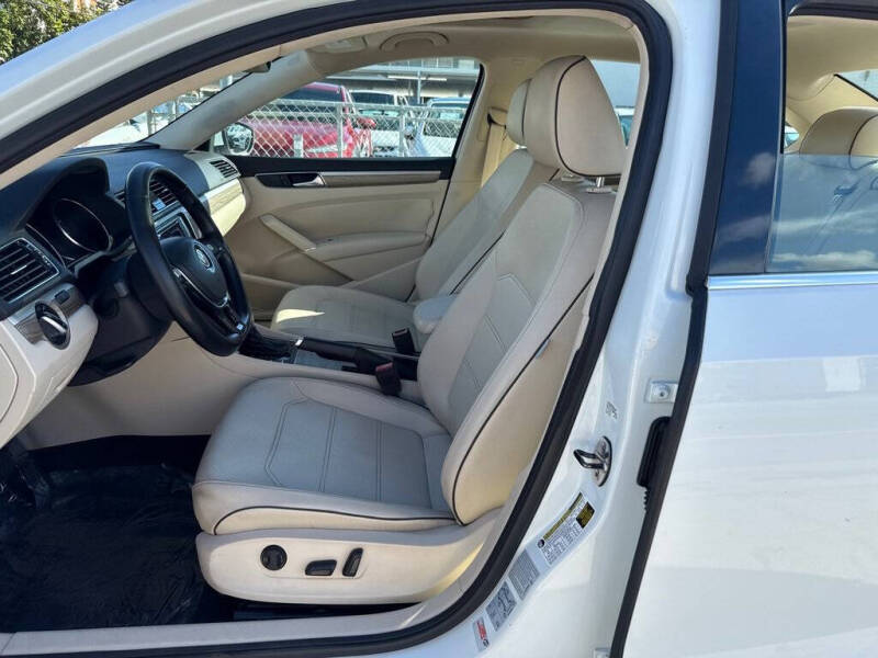 2018 Volkswagen Passat 2.0T SE