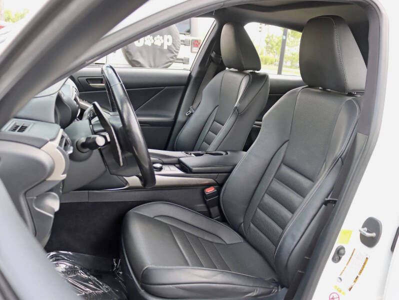 2017 Lexus IS 300