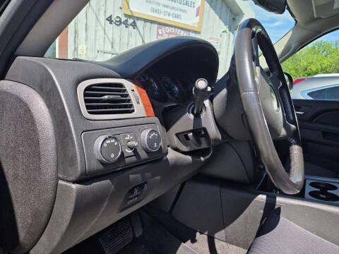 2013 Chevrolet Suburban LS 2500