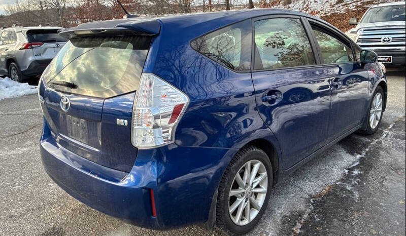 2012 Toyota Prius v Three