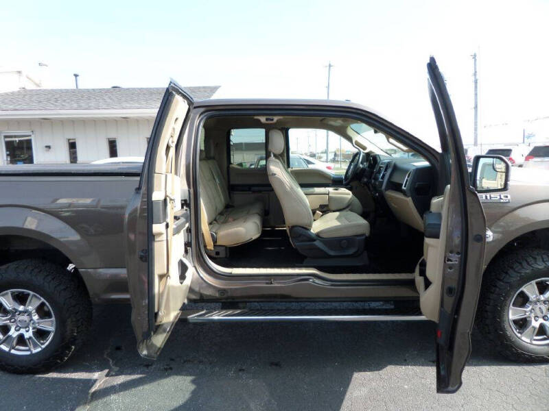 2015 Ford F-150 XLT photo 6