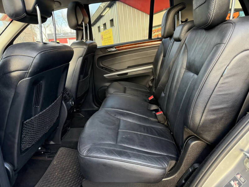 2011 Mercedes-Benz GL-Class GL 550 4MATIC