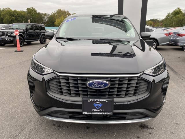 2023 Ford Escape Hybrid Active