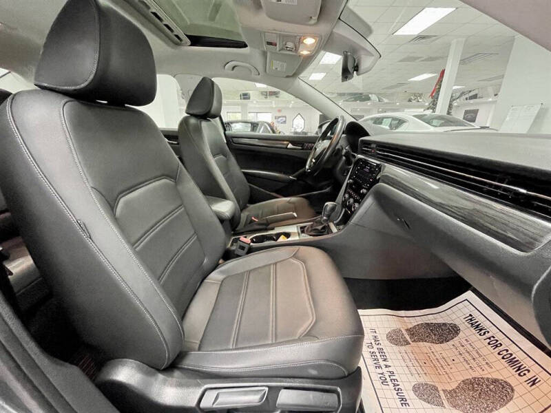 2020 Volkswagen Passat R-Line