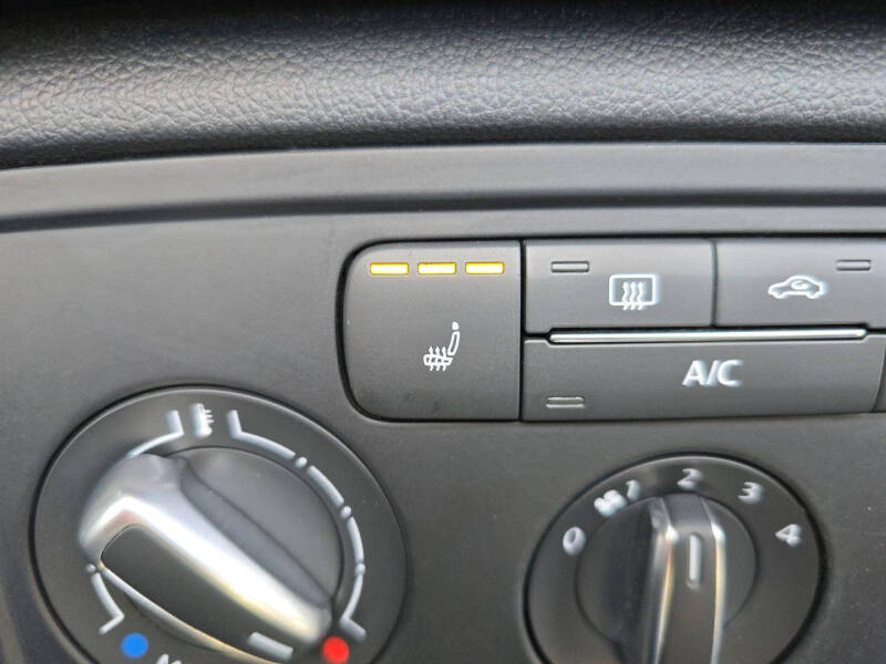 2014 Volkswagen Beetle Convertible