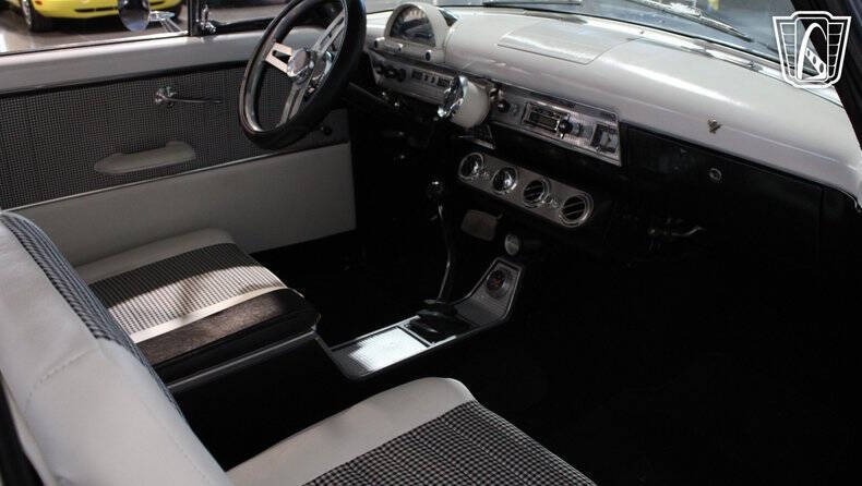 1954 Ford Crestline