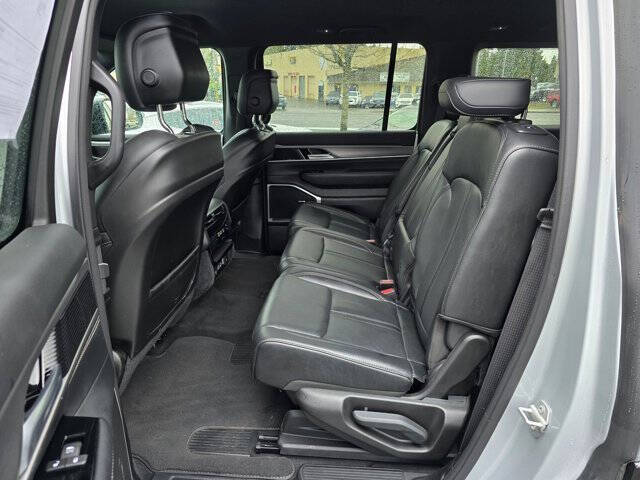 2025 Jeep Wagoneer