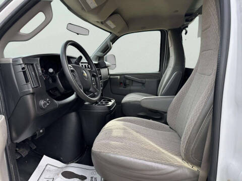 2016 Chevrolet Express 2500