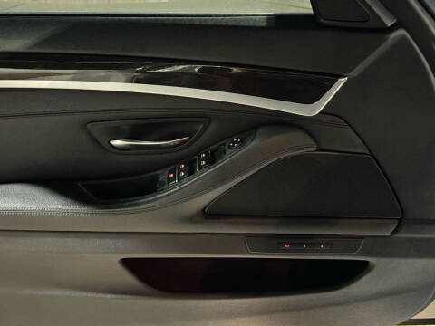 2015 BMW 5 Series 528i