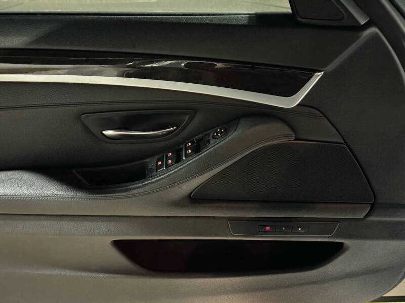 2015 BMW 5 Series 528i