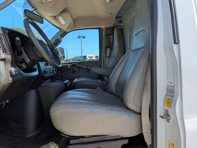 2023 Chevrolet Express 2500