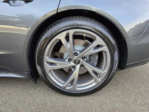 2022 Audi e-tron GT quattro Premium Plus