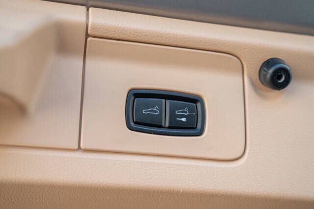 2012 Porsche Panamera 38