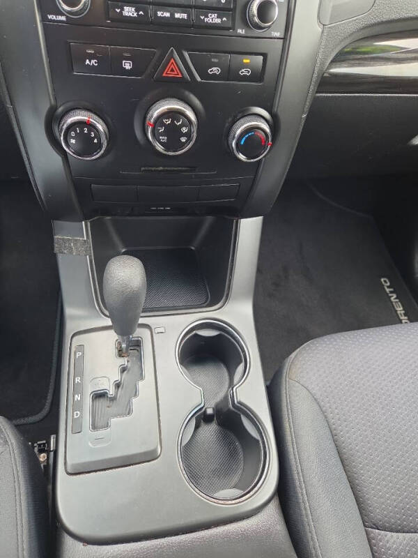 2012 Kia Sorento LX