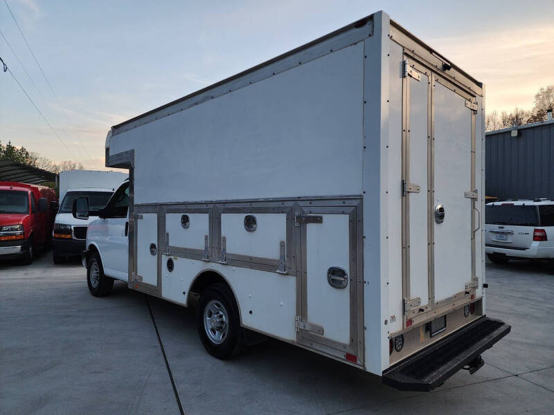 2023 Chevrolet Express 3500