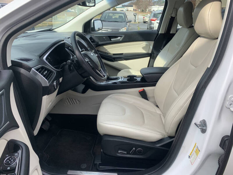 2017 Ford Edge Titanium