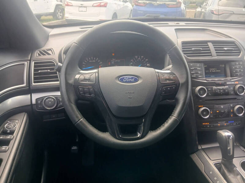 2017 Ford Explorer XLT
