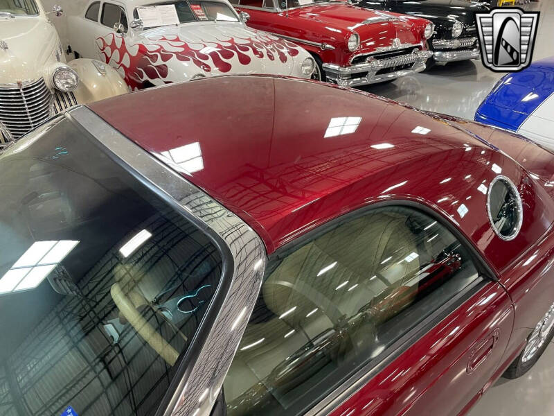 2004 Ford Thunderbird Deluxe