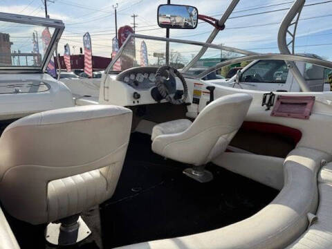 2005 Glastron SX 175