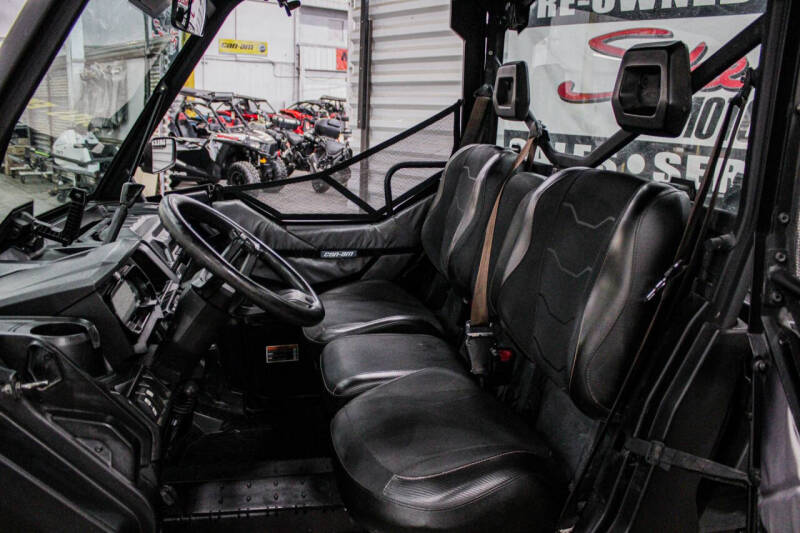 2020 Can-Am Defender XT HD10