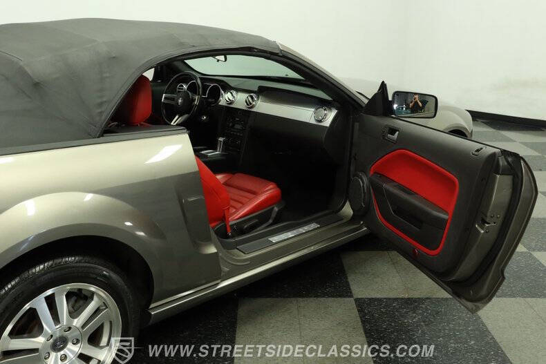 2005 Ford Mustang