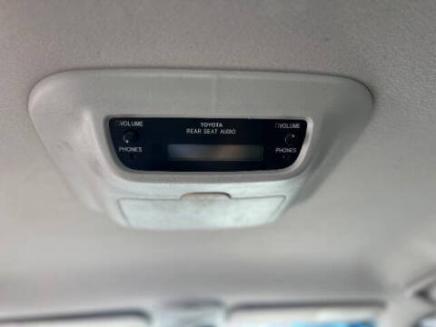 2005 Toyota Sienna LE 7 Passenger