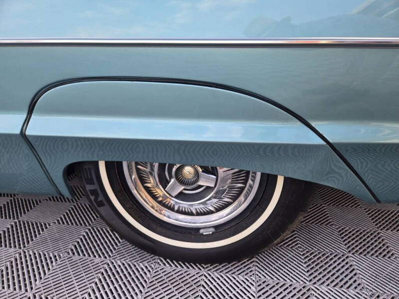 1964 Ford Thunderbird