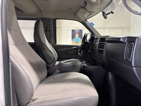 2012 GMC Savana LT 2500