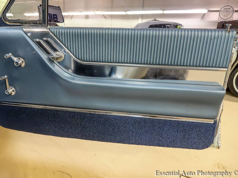 1964 Ford Thunderbird