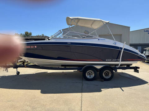 2016 Yamaha 242Limited