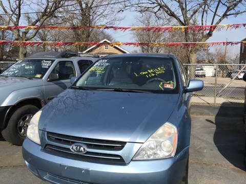 2006 Kia Sedona for sale at Chambers Auto Sales LLC in Trenton NJ
