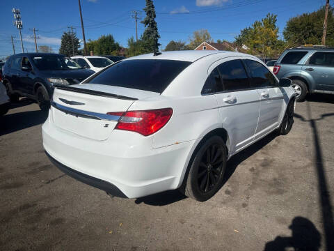 2013 Chrysler 200 Limited