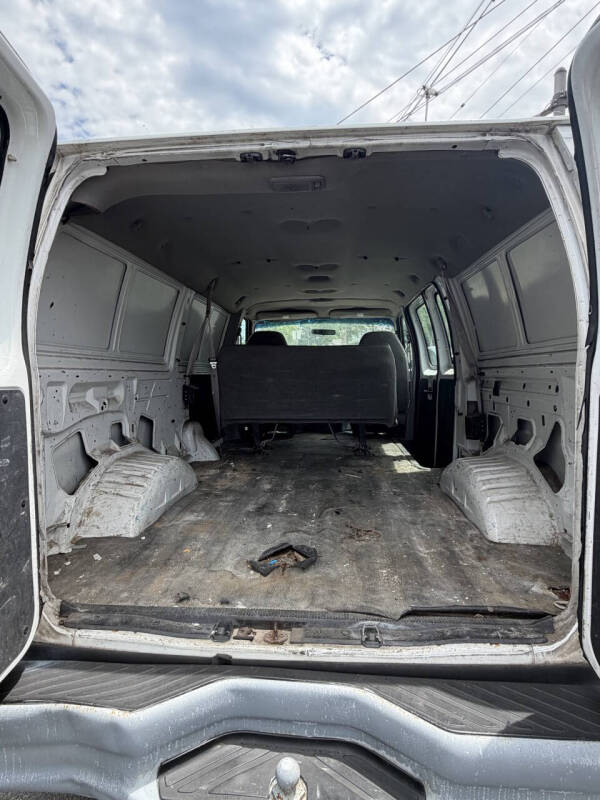 2002 Ford E-Series E-250