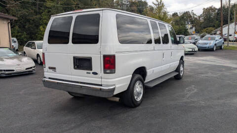 2011 Ford E-Series E-350 SD XLT