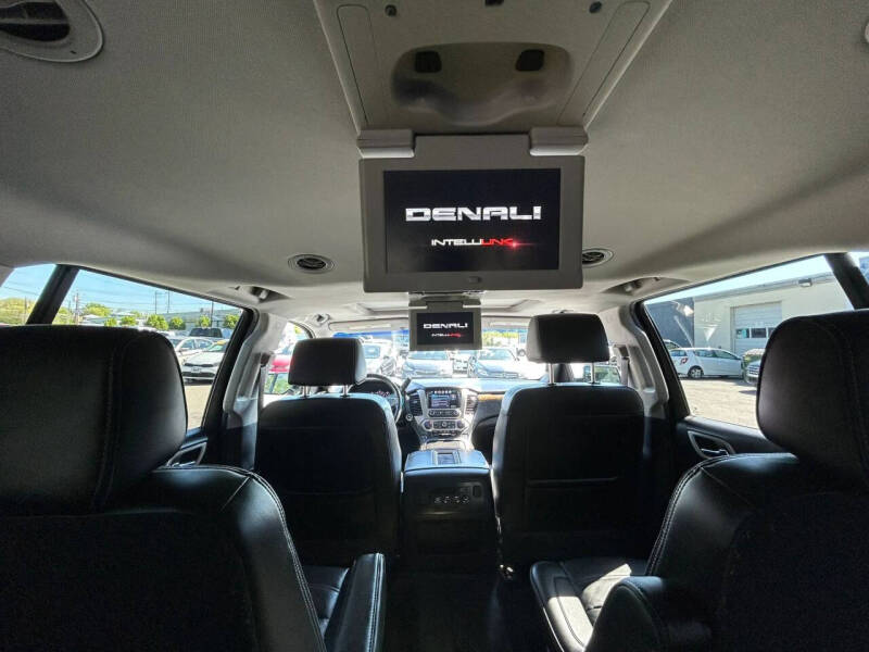 2017 GMC Yukon XL Denali