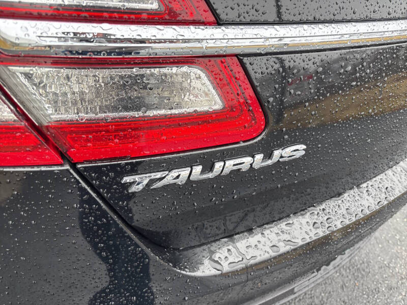 2013 Ford Taurus SEL