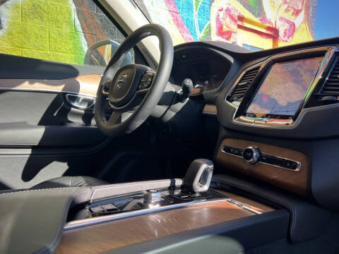 2024 Volvo XC90 B6 Plus Bright Theme 6P