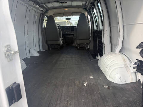 2023 Chevrolet Express 2500