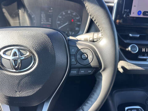 2025 Toyota Corolla Hatchback SE